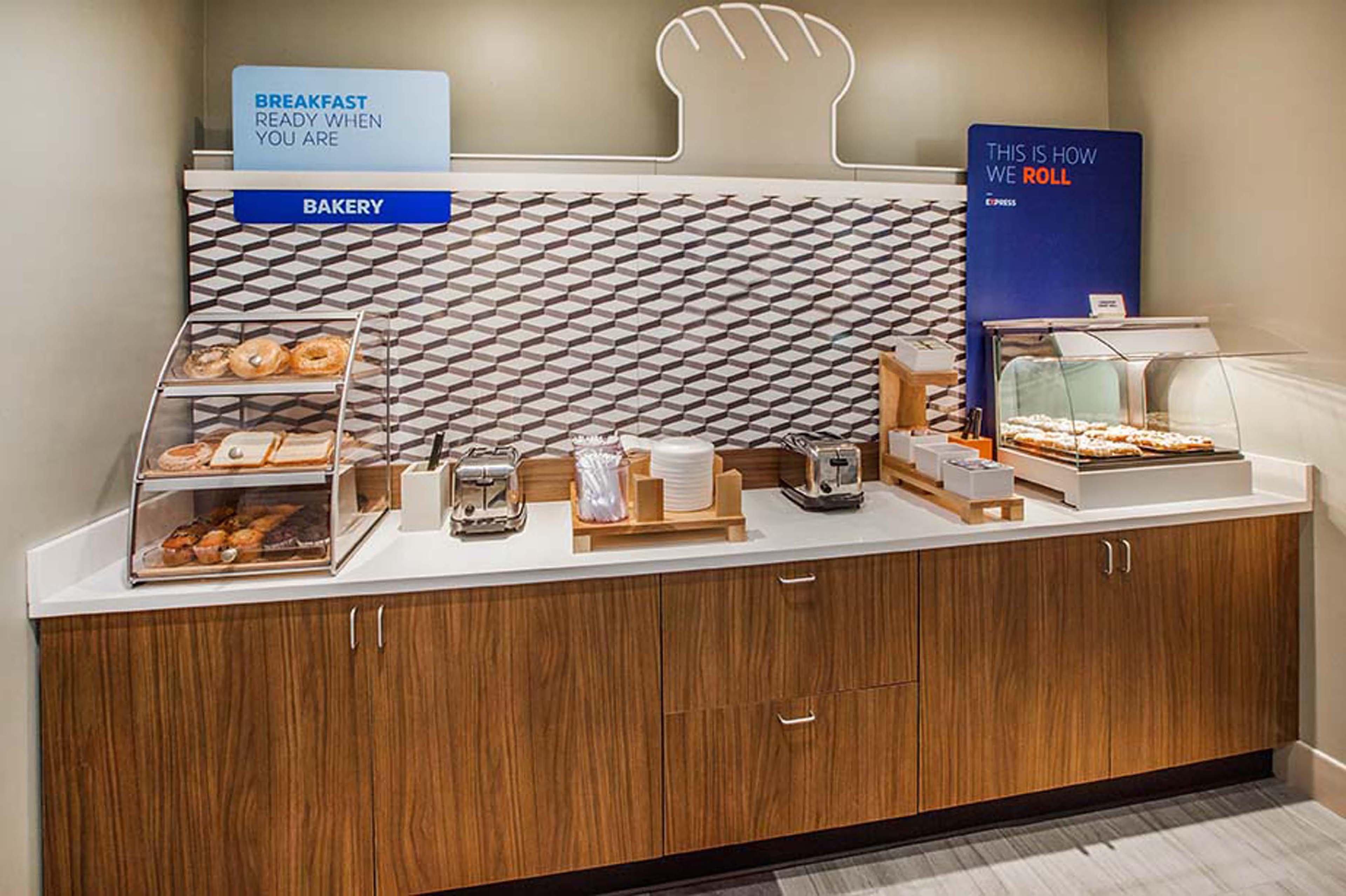 Holiday Inn Express Hotel & Suites Defiance By Ihg Εξωτερικό φωτογραφία