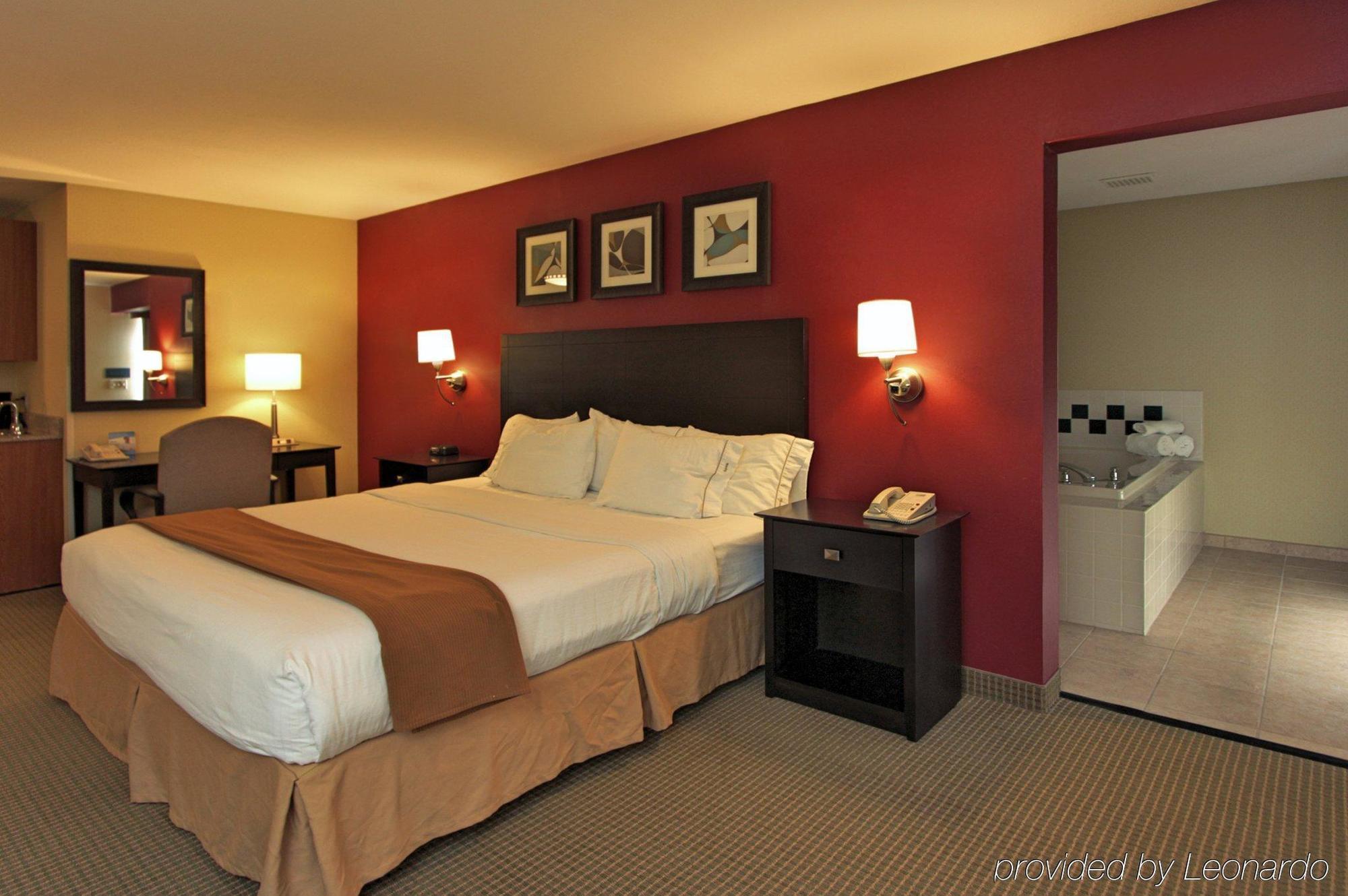 Holiday Inn Express Hotel & Suites Defiance By Ihg Εξωτερικό φωτογραφία